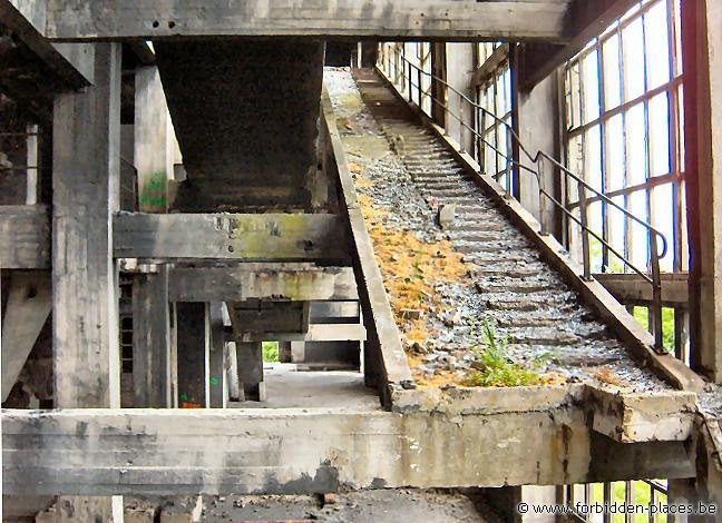 Péronnes coal washing plant - (c) Forbidden Places - Sylvain Margaine - Stairways