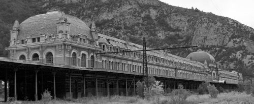 Canfranc railway station - Click to enlarge!