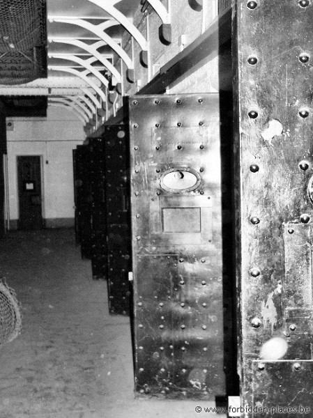 Prison de Pentridge, Melbourne - (c) Forbidden Places - Sylvain Margaine - Les portes des cellules au rez-de-chaussée