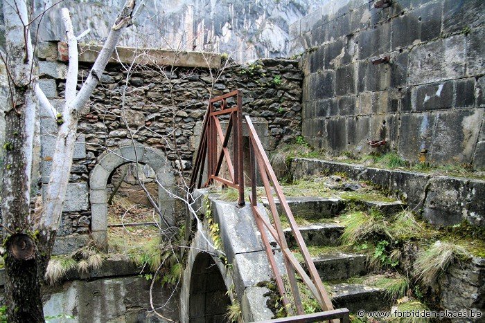 El Fuerte de Portalet - (c) Forbidden Places - Sylvain Margaine - Small bridge above the main entrance