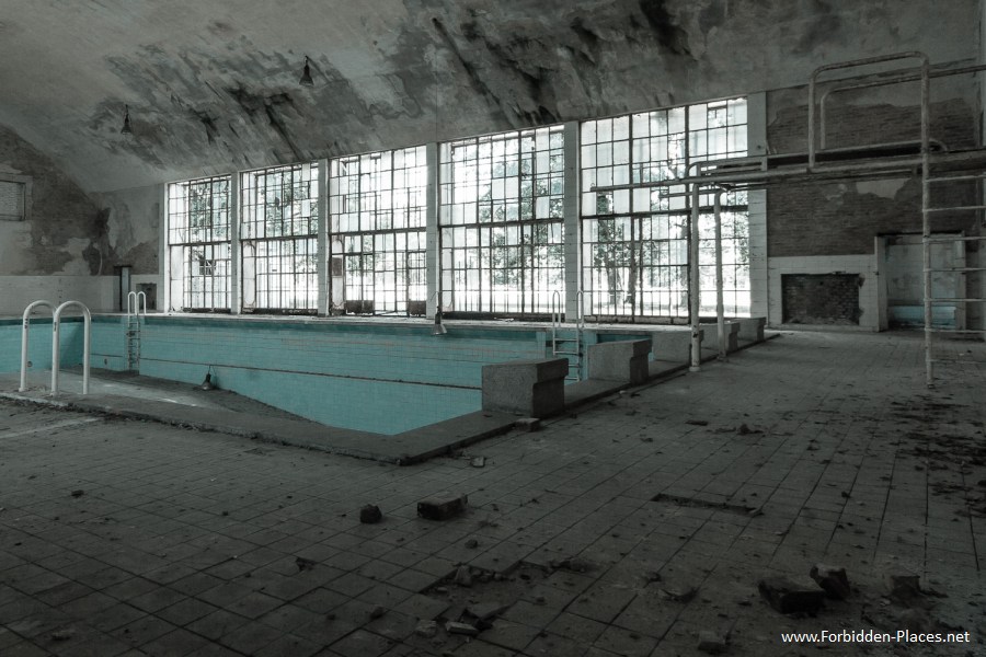 La villa olímpica de 1936, Berlín - (c) Forbidden Places - Sylvain Margaine - 3- The official pool.