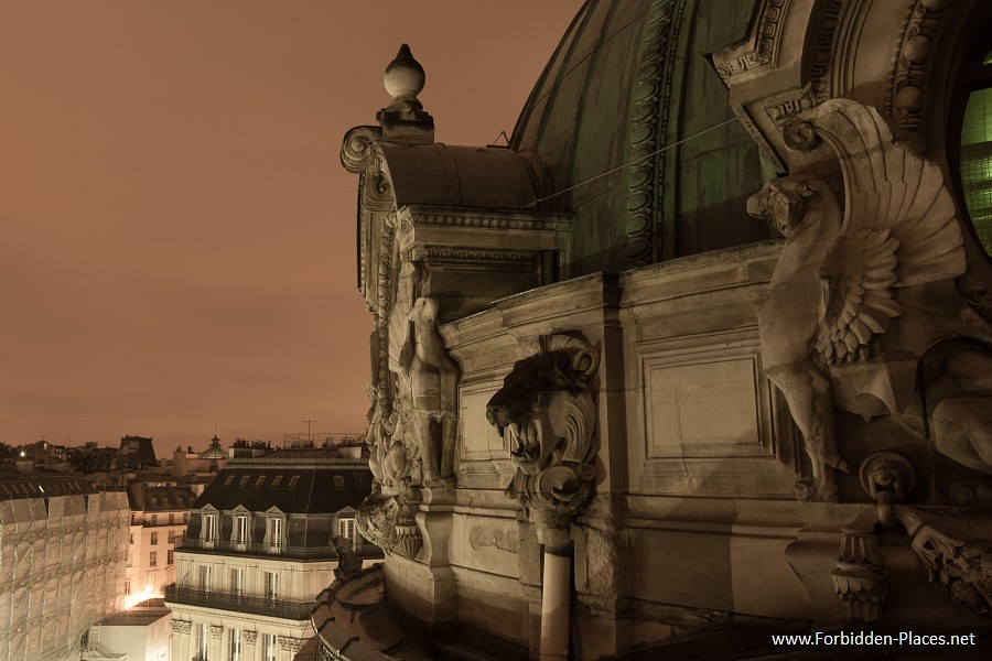 The Palais Garnier - (c) Forbidden Places - Sylvain Margaine - 25 - The entrance / exit...
